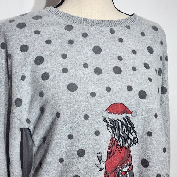 Kiss & Fly Gray Polka-Dot Christmas Sweatshirt, Size Small - Picture 2 of 11